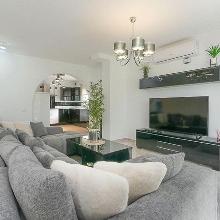 Presidential Suite Villamartin Plaza Av Brisas 67 Аликанте Екстериор снимка
